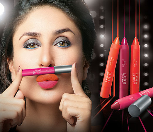 Lakmé India on X: #KareenaKapoor flaunts the trend of the season:  #TheSculptLook with Lakmé Absolute Sculpt Plum Spell. Tried it yet?   / X