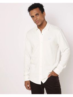 GAP - Men's White Logo Spread Collar Shirt