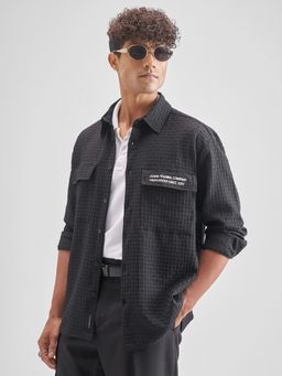 HIGHLANDER - Men Oversized Fit Textured Spread Collar Black Shirt