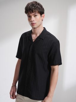 HIGHLANDER - Men Relaxed Fit Cuban Collar Textured Cotton Black Casual Shirt