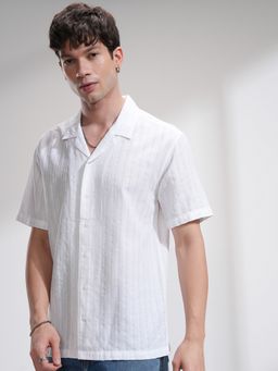 HIGHLANDER - Men Relaxed Fit Cuban Collar Textured Cotton White Casual Shirt