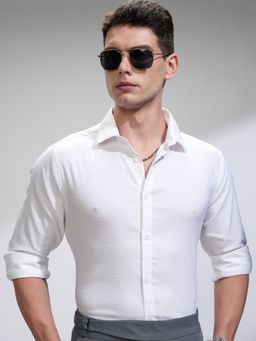 HIGHLANDER - Men Comfort Slim Fit Opaque White Casual Shirt