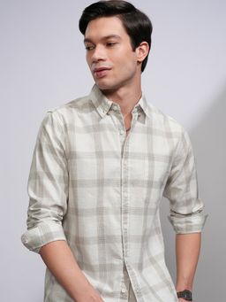 HIGHLANDER - Men Button Down Collar Tartan Checked Cotton Off White Casual Shirt