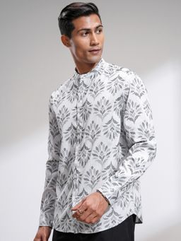 HIGHLANDER - Men Jacquard Mandarin Collar White Shirt