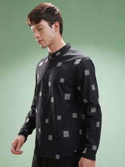 HIGHLANDER - Men Comfort Casual Relaxed Fit Navy Blue Shirt