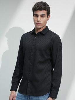 HIGHLANDER - Men Relaxed Fit Textured Black Cotton Casual Shirt