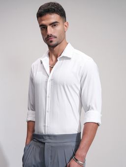 HIGHLANDER - Men Slim Fit Opaque Casual White Shirt