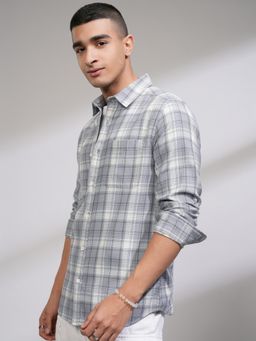HIGHLANDER - Men Slim Fit Opaque Checked Casual Grey Shirt