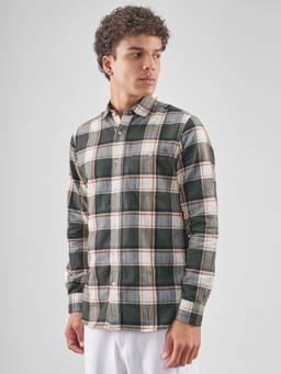 HIGHLANDER - Men Slim Fit Checked Spread Collar Casual Green Shirt