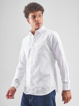 HIGHLANDER - Men Slim Fit Textured Spread Collar Cotton Casual White Shirt