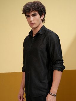 HIGHLANDER - Men Slim Fit Spread Collar Textured Black Casual Shirt