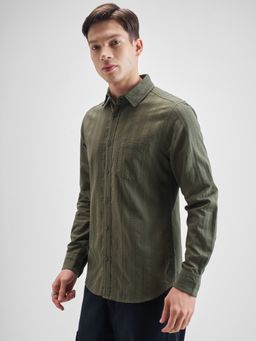 HIGHLANDER - Men Dobby Slim Fit Textured Spread Collar Cotton Olive Shirt