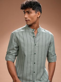 HIGHLANDER - Men Relaxed Fit Band Collar Vertical Striped Casual Green Shirt