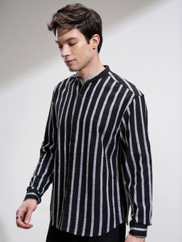 HIGHLANDER - Men Dobby Black Striped Mandarin Collar Relaxed Shirt