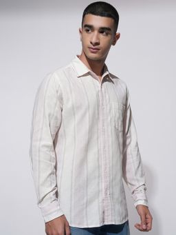 HIGHLANDER - Men Slim Fit Opaque Striped Casual Cream Shirt