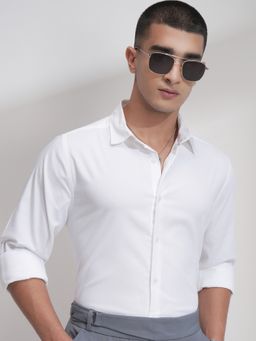 HIGHLANDER - Men Comfort Fit Textured Spread Collar Casual White Shirt