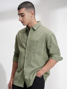HIGHLANDER - Men Relaxed Fit Textured Spread Collar Cotton Casual Olive Shirt