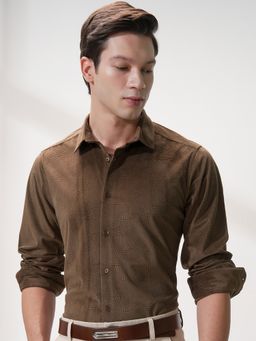 HIGHLANDER - Men Slim Fit Opaque Brown Shirt
