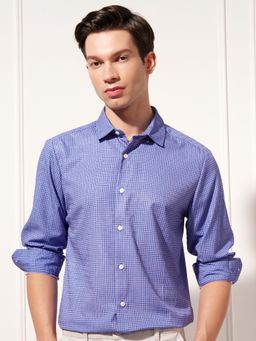HIGHLANDER - Men Slim Fit Checked Spread Collar Casual Blue Shirt