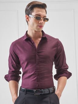HIGHLANDER - Men Slim Fit Spread Collar Casual Maroon Shirt