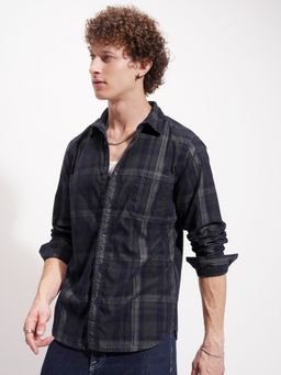 HIGHLANDER - Men's Navy Blue Checked Spread Collar Casual Shirt