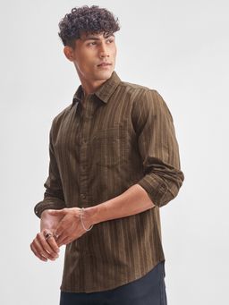 HIGHLANDER - Men's Brown Slim Fit Cutaway Collar Cotton Striped Casual Shirt