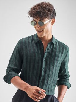 HIGHLANDER - Men's Green Textured Spread Collar Relaxed Fit Shirt