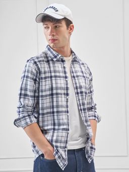 HIGHLANDER - Men's White Relaxed Fit Checked Spread Collar Cotton Casual Shirt