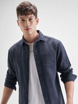 HIGHLANDER - Men's Navy Blue Textured Spread Collar Relaxed Fit Cotton Shirt