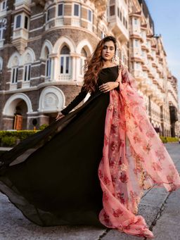 Vinya - Poppy Black Dress with Dupatta