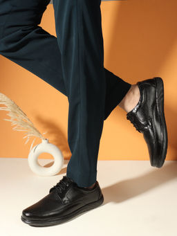 Carlton London - Black Textured Lace-Ups Men Leather Derbies