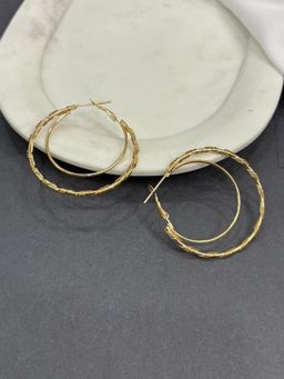 Niska - Gold-Plated Large Circular Hoop Earrings with Intricate Detailing