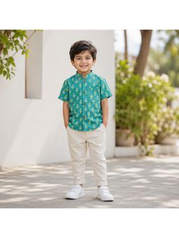 The Magic Wand - Turquoise Cotton Half Sleeves Floral Printed Shirt