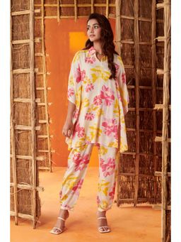 Karaj Jaipur - Women Muslin Cream Kaftan with Pant