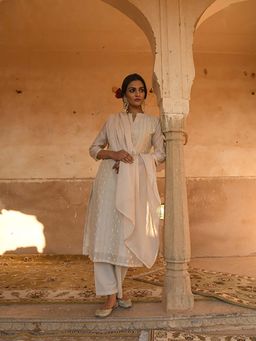 Karaj Jaipur - Women Chanderi Off White Kurta with Pant and Dupatta