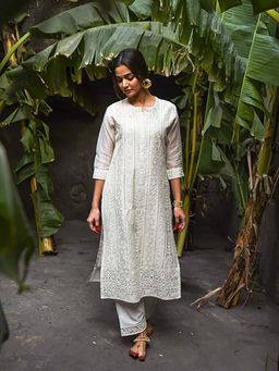 Karaj Jaipur - Women Chanderi Off White Kurta with Pant and Dupatta