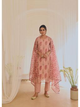 Karaj Jaipur - Women Chanderi Pink Kurta with Pant and Dupatta