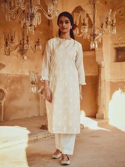 Karaj Jaipur - Women Chanderi Off White Kurta with Pant