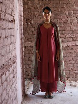 Karaj Jaipur - Women Chanderi Red Kurta with Pant and Dupatta