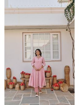 Karaj Jaipur - Women Cotton Pink Kurta with Pant and Dupatta