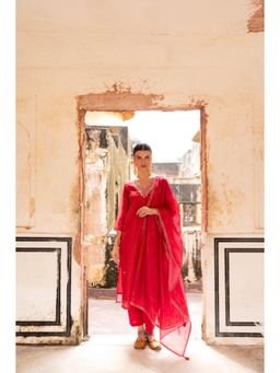 Karaj Jaipur - Women Chanderi Pink Kurta with Pant and Dupatta