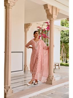 Karaj Jaipur - Women Chanderi Pink Kurta with Pant and Dupatta