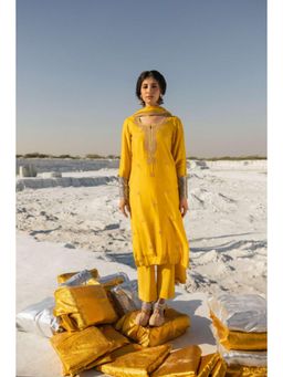 Karaj Jaipur - Women Chanderi Mustard Kurta with Pant and Dupatta
