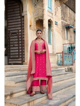 Karaj Jaipur - Women Silk Pink Kurta with Pant and Dupatta