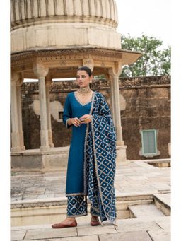 Karaj Jaipur - Women Silk Blue Kurta with Pant and Dupatta