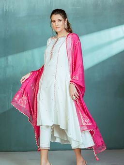 MANDIRA WIRK - Women Chanderi Ivory Kurta with Pant and Dupatta