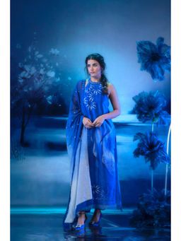 MANDIRA WIRK - Women Chanderi Blue Kurta with Pant and Dupatta