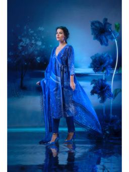 MANDIRA WIRK - Women Chanderi Indigo Kurta with Pant and Dupatta