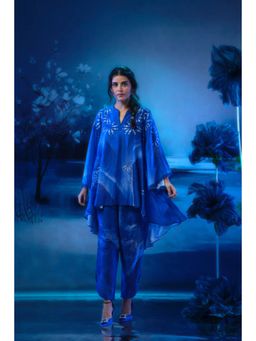 MANDIRA WIRK - Women Chanderi Blue Kurta with Pant and Dupatta