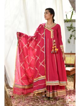 OMAANA - Women Mulmul Magenta Kurta with Sharara and Dupatta